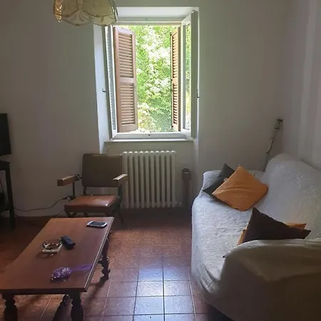 Apartment Piazza Bolognola Pintura di Bolognola